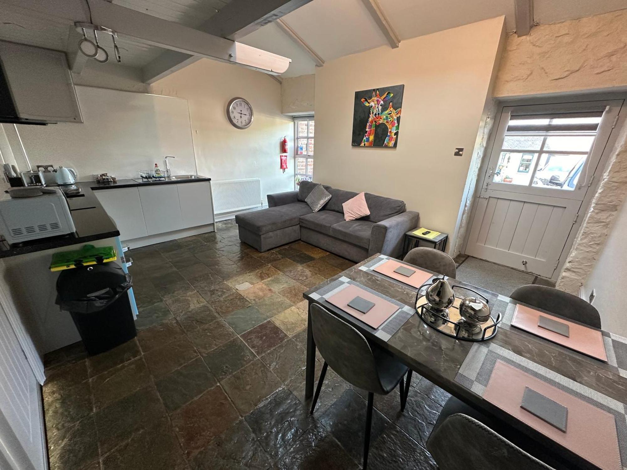 Dwylig Isa Holiday Cottages Rhuddlan Room photo
